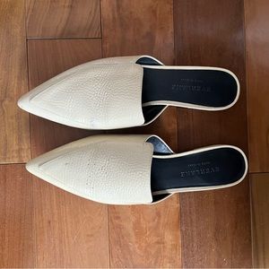 Everlane beige mules